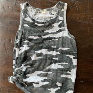 Dylan camo tank top, Size Small